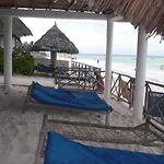 Alhapa Beach Hotel