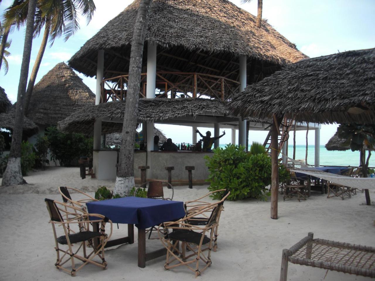 Hotel Alhapa Beach